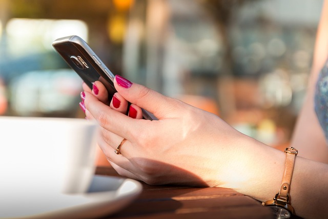 Haende Smartphone