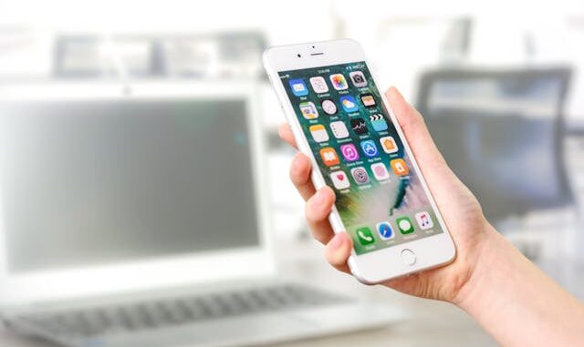 Smartphone in der Hand