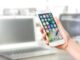 Smartphone in der Hand